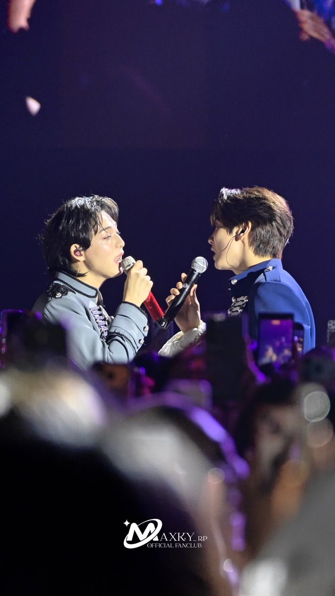 maxky_fc's tweet photo. ใต้ฟ้าแห่งนี้จะมีฉันและเธอคู่กัน~

LAST MEMORY WITH FOUREVER YOU

#FoureverYouFarewellParty https://t.co/uZY7OcnSN7