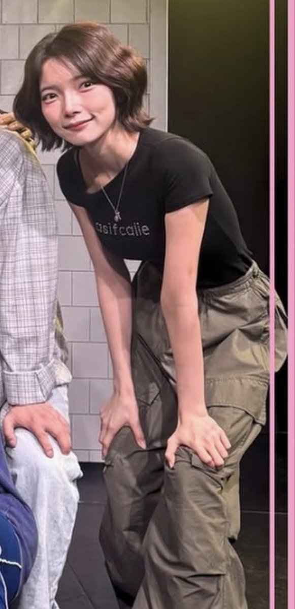 jwoo_light's tweet photo. did her hair grow even longer so quickly compared to the first day or am i just imagining things https://t.co/Tgu4RwqD0G