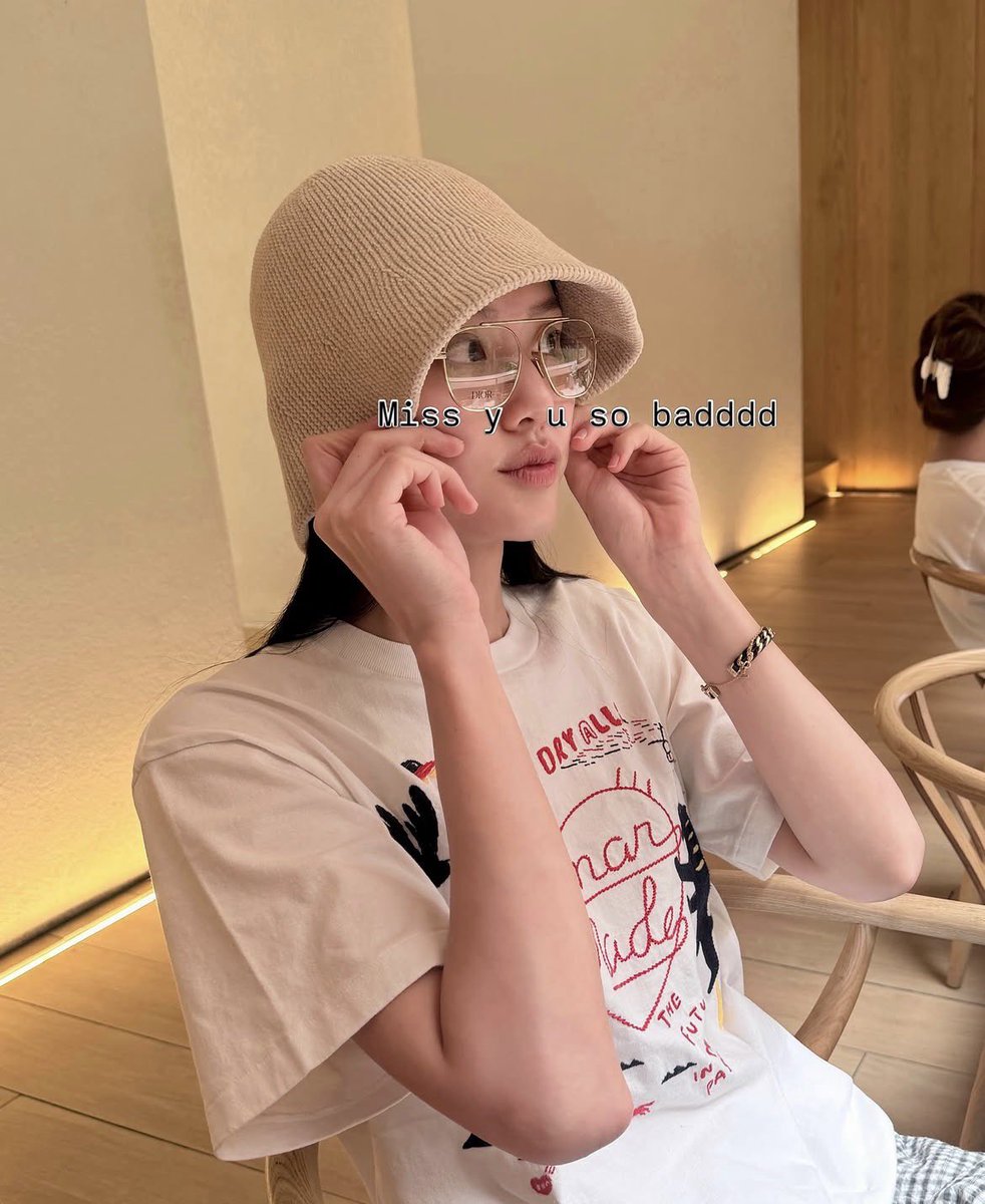 firstsukr's tweet photo. ไม่รู้นะ แต่ป้าจิ้นตัวจะแตกแล้ว https://t.co/2HqpqhWo6O