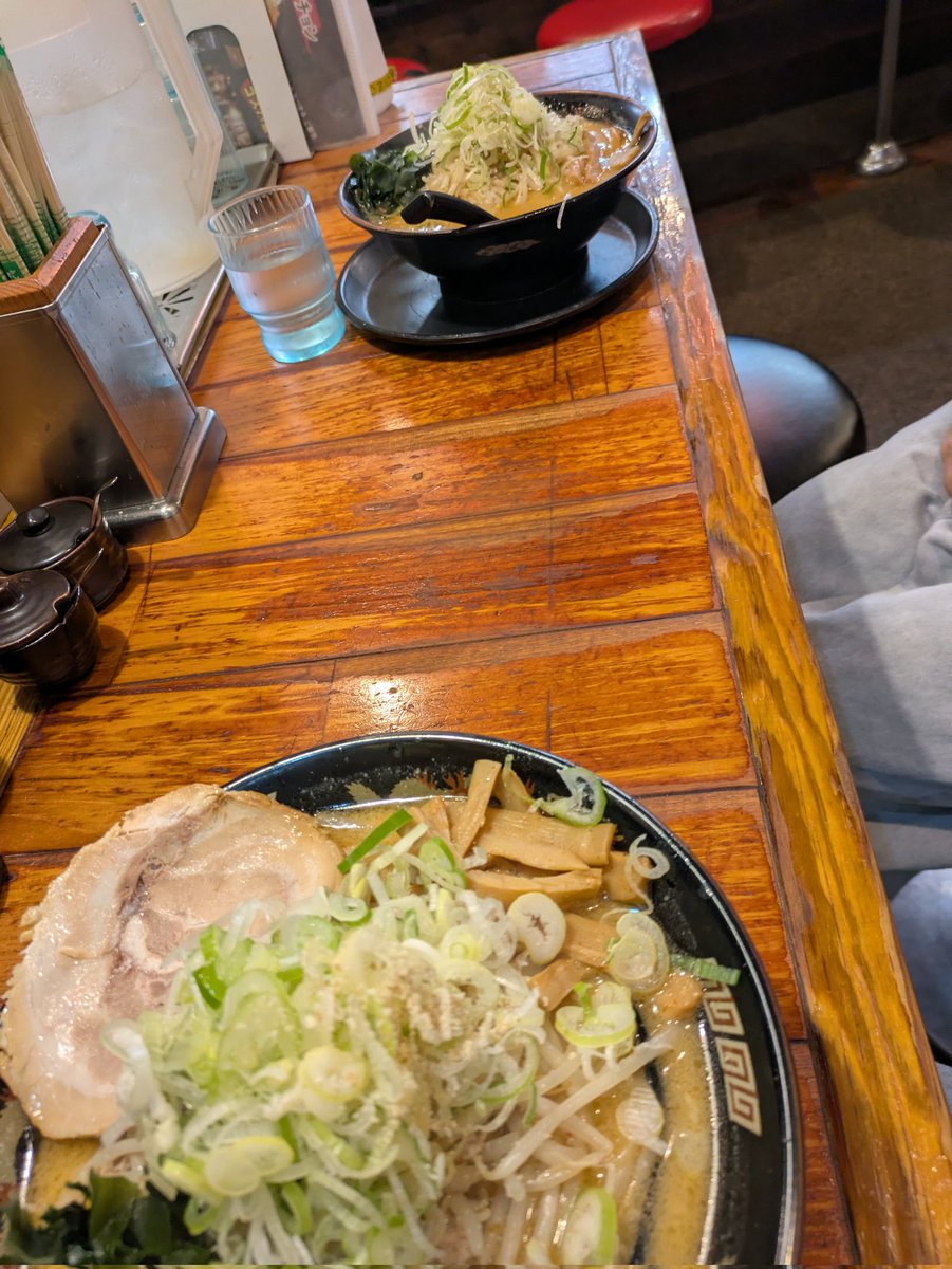Riyousarero's tweet photo. ラーメン食べて帰ったよ〜 https://t.co/osmckcoObf