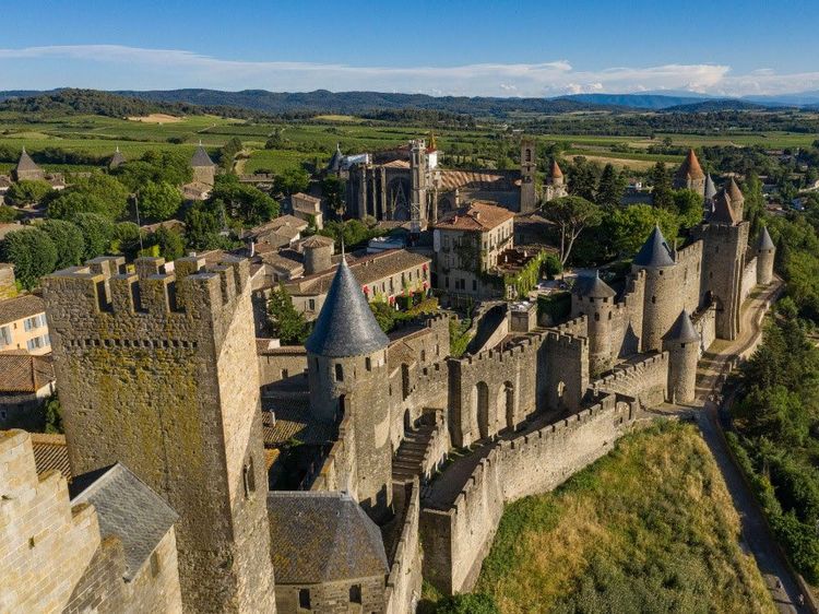 crackito_plk's tweet photo. @tinyciusLiberal @MrHawk0111 @agustinnschez Palmarès de l'Argentine : se faire coloniser par l'Espagne 

La France : Grande puissance européenne depuis le Moyen-âge, créateur d'ordre comme les Templiers, bâtisseurs de génies, a combattu 5 coalition, a inventer la voiture,le cinéma, le vaccin contre la rage... https://t.co/uVrcnM0qvD