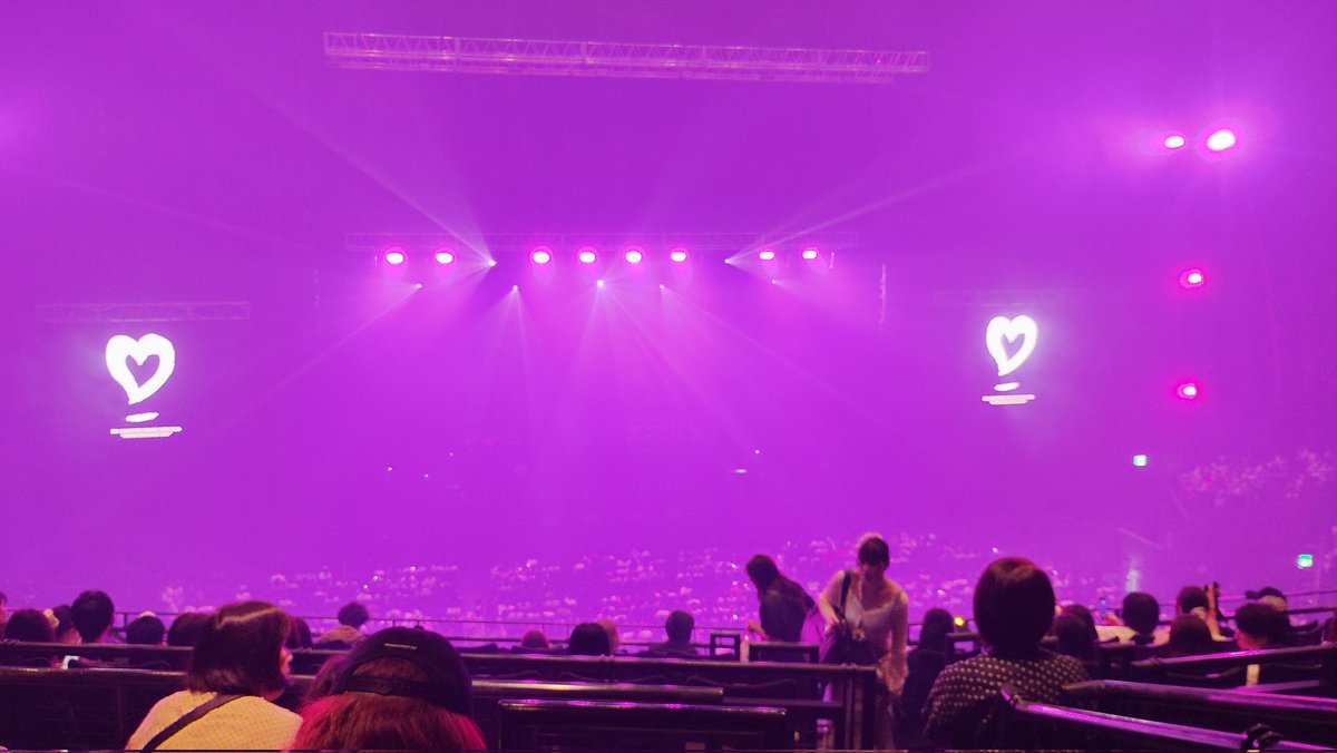 natu_7269's tweet photo. そういえば仁くんあんまり声小さいとかもっととか常に言ってるイメージ無いけど、
今日はもっと出せる？もっと、もっと。それぐらい出していこーって言うてたけど後輩と元メンバーにうちのJip′sこんなもんじゃないから的なヤツ？私の周りはみなさますごかったけどなー(´-ω-｀) https://t.co/Pvnr8XCnBF
