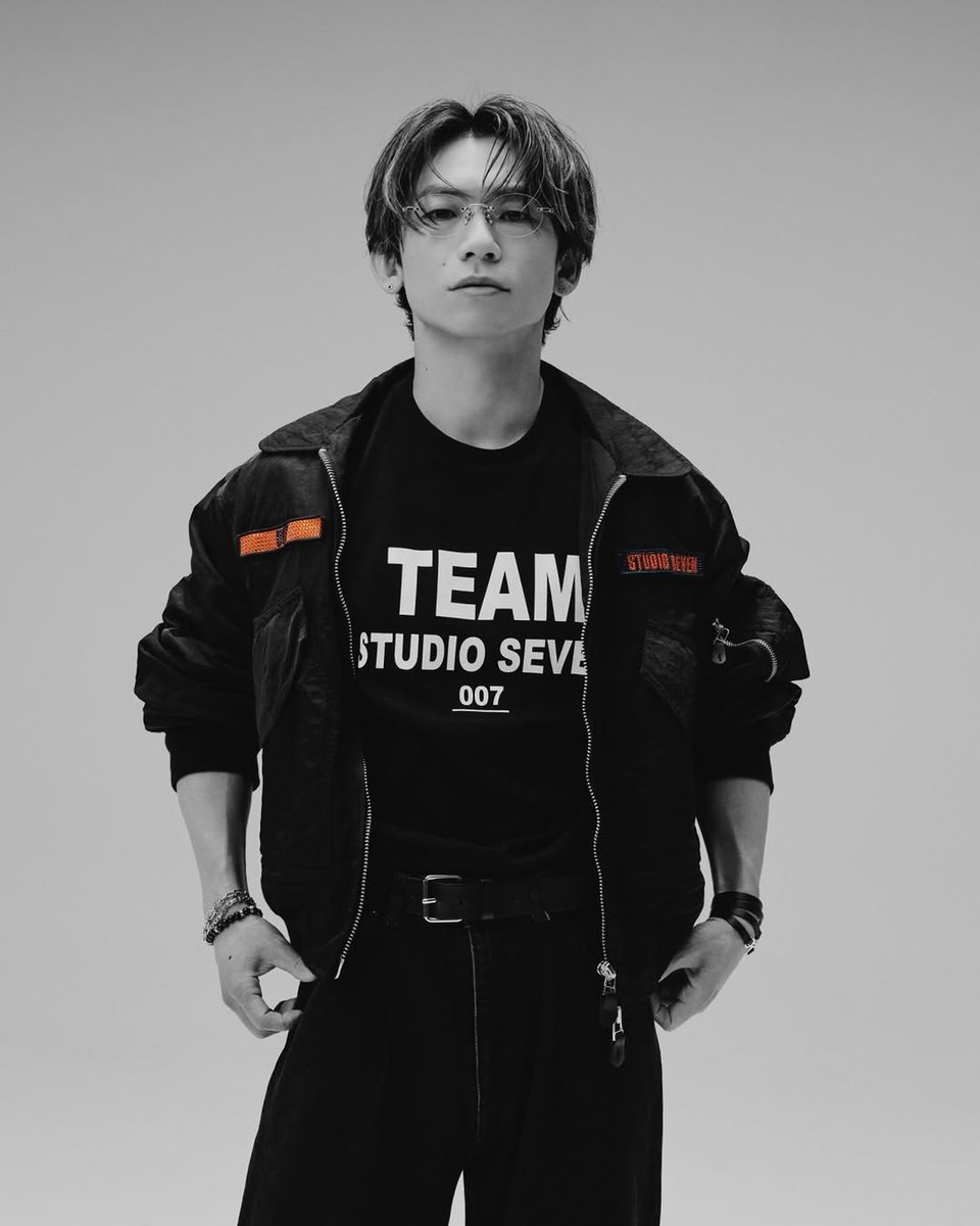 miyako_7naomusa's tweet photo. リムレスなおちゃんのビジュ本当に大好き🥹👓️🧡
#STUDIOSEVEN
#NAOTO https://t.co/wRaWSvJcXu