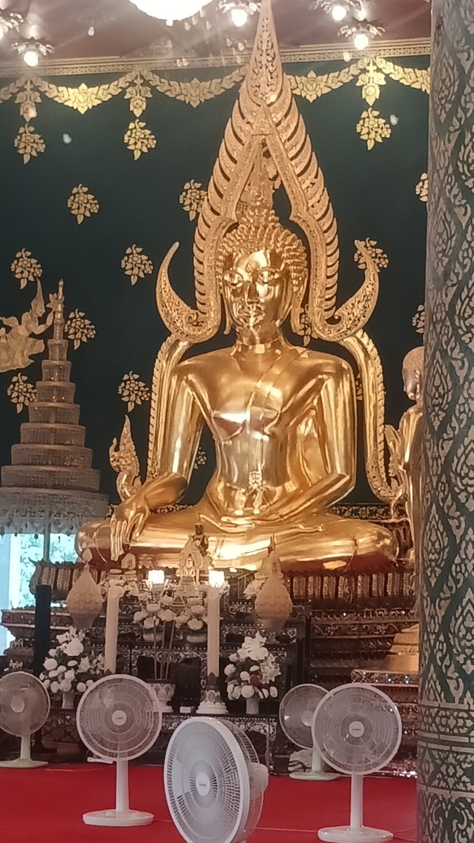 Uncle_Chaipod's tweet photo. วัดอโศการาม https://t.co/zNztDnjUyh