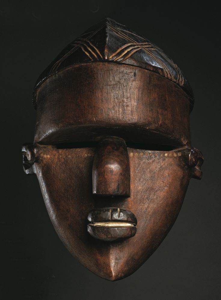 WISKIMMUSIC's tweet photo. Lwalwa Mask, Congo 🇨🇩 https://t.co/wwdKKKxJog