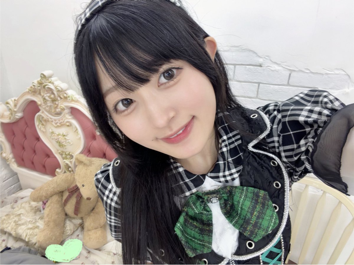 mrml_KOUME's tweet photo. そういえば、アー写撮影の時の写真載せてなかった！！☘️♡ https://t.co/7gx5FxdDwn