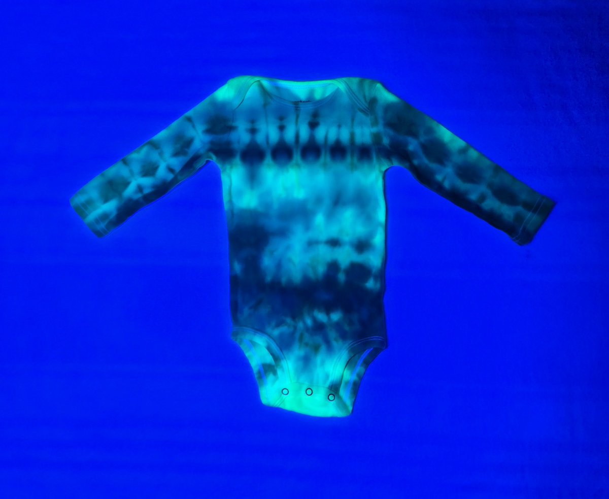 KeystoneTieDye's tweet photo. More onsies Nancy😍 with fluorescent dye, so you do lose your little glow worm👶 https://t.co/yoXL7wtvWR
