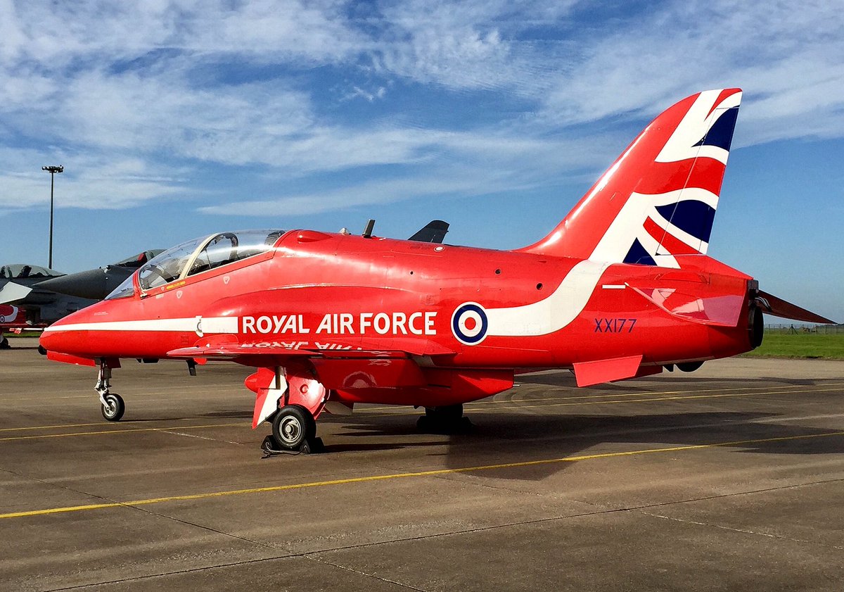 tim_latchford's tweet photo. @Tennis_Djoker @blueskyfirefly1 @CuriousLuke93x @HistoryBoomer No, it’s the RAF Red Arrows, flying BAR Hawk T1. The article you posted shows the French flying Alpha Jets. Key indicators. Alpha Jet has a high wing, Hawk has a low wing. Also, the alpha jets in your article are blue. These Hawks are red (see both pictures). https://t.co/s6diAFdUWS