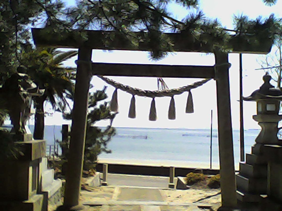 WAMONhqu2's tweet photo. バカちっさいカメラで撮った写真イラストとかの背景に使えそうで神 https://t.co/xPIvO1KDeX
