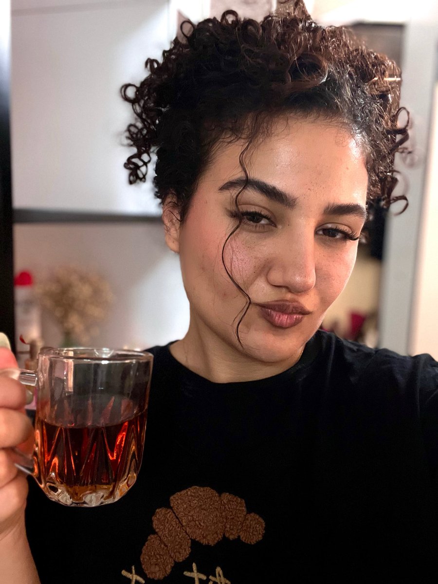 Immhtla's tweet photo. امروز خیلی tea هسدم ☕️ https://t.co/A81Jsitf0M