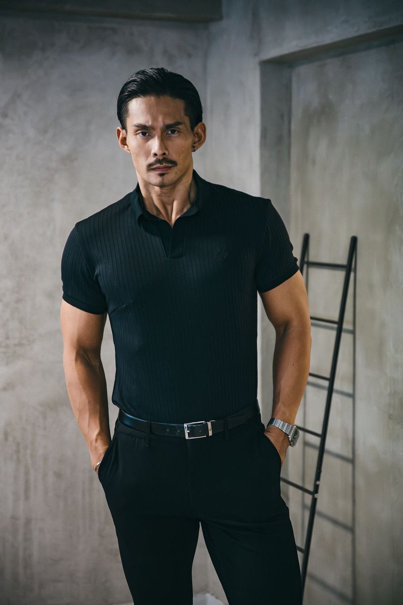 physique_frame's tweet photo. 【NEW】リラックスリブポロ

着用サイズ： L
身長 185cm
体重 86kg
胸囲 110cm
ウエスト 84cm　

#フィジークフレーム
#physiqueframe
#メンズファッション
#筋肉
#筋トレ 

https://t.co/Sd02Jk7nTf https://t.co/VSQemsd9GC