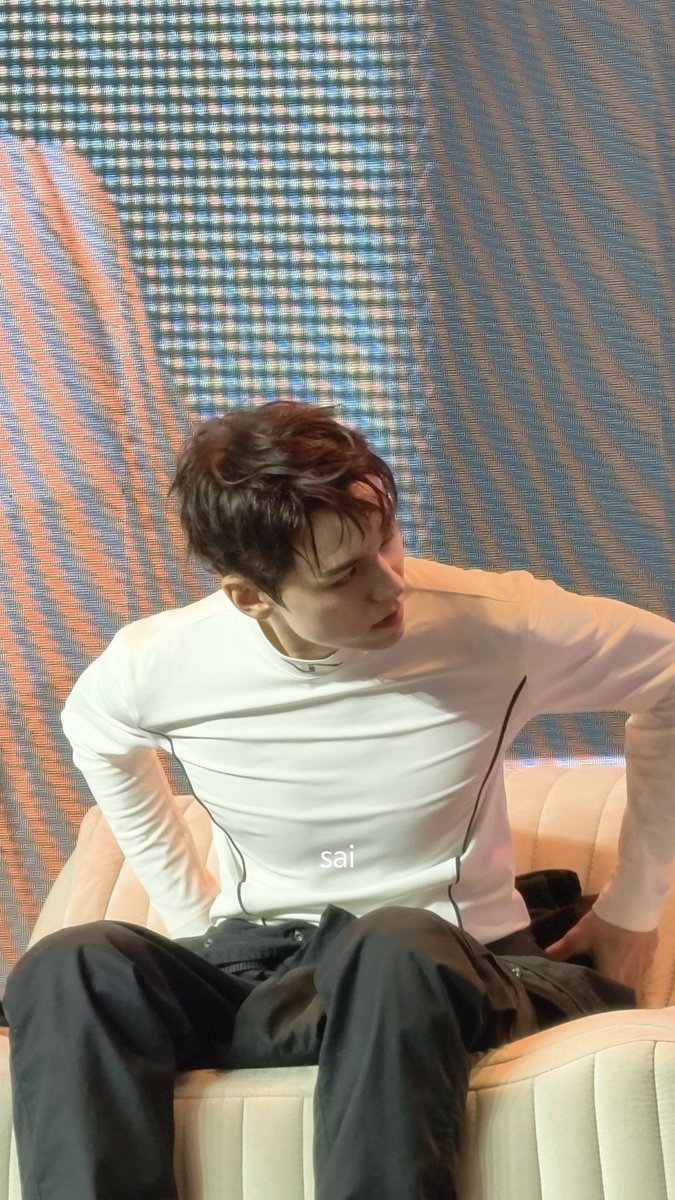 soongyuexe's tweet photo. sir sana binugbog mo nalang ako 😁 https://t.co/MG5O0AggND