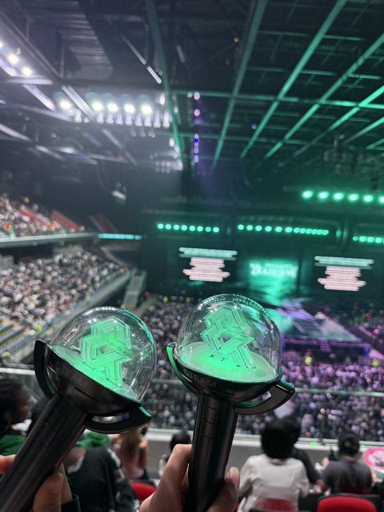 jjuuam00's tweet photo. 재입덕…
@alali376386 https://t.co/dxjoua95nr