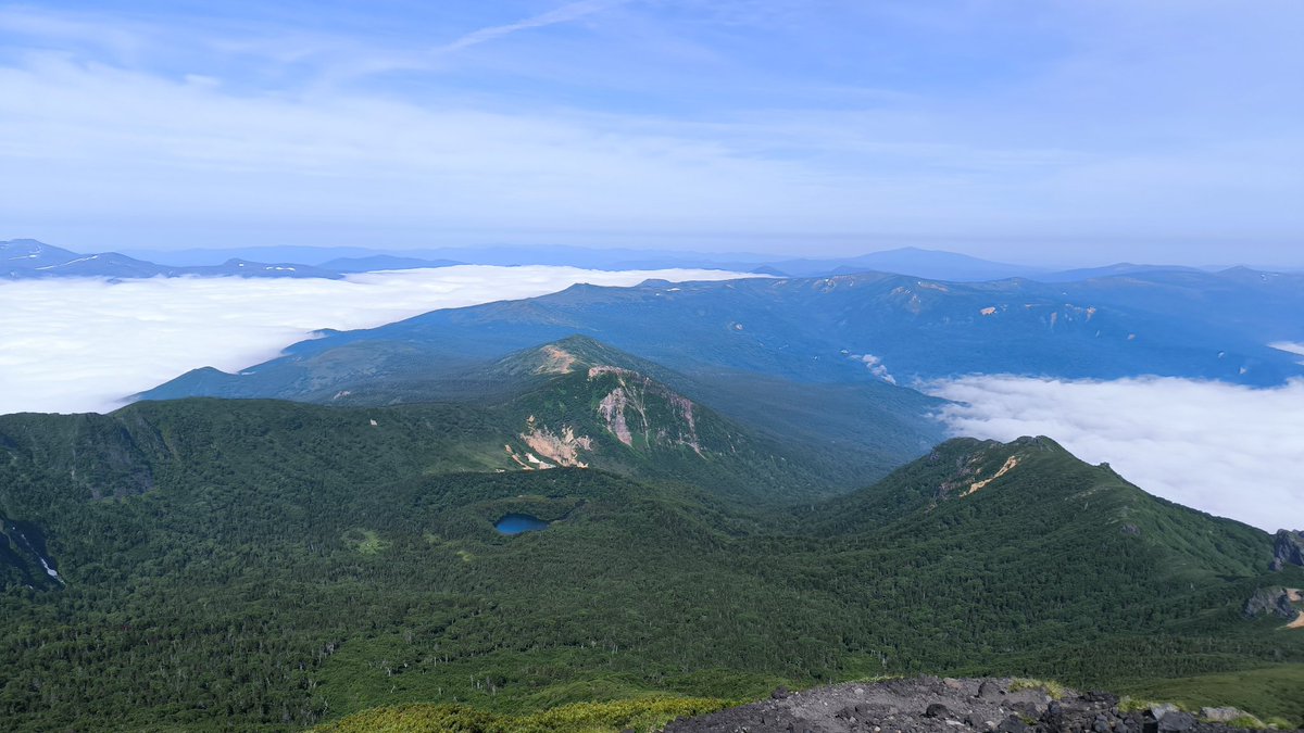 akimoccan's tweet photo. 今日は2年ぶりの山開きとなった岩手山へ。コマクサやシラネアオイといった花が綺麗だったので、梅雨の時期でもオススメしたい山です。 https://t.co/2E0g1GRSN9