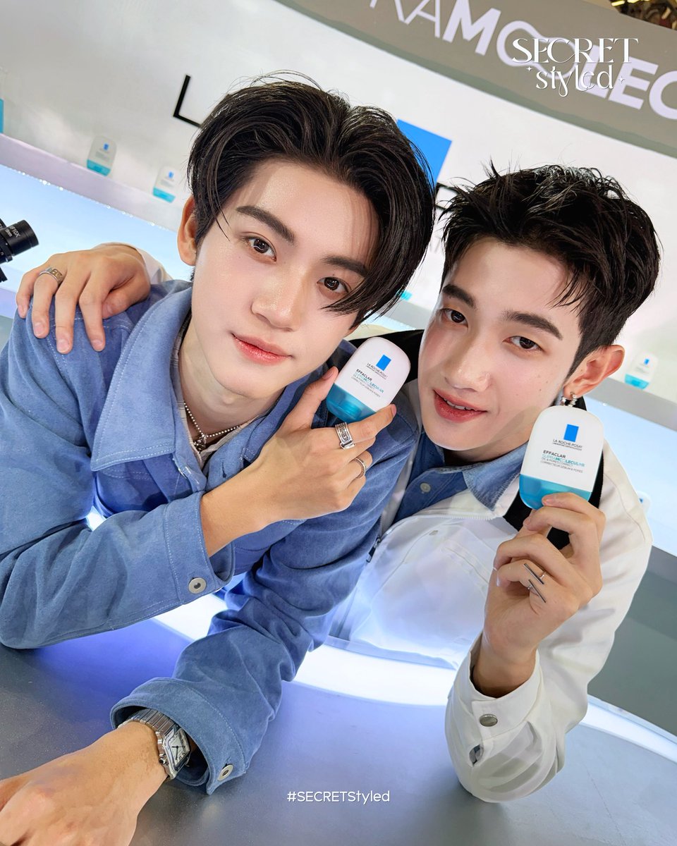 SECRET_Styled's tweet photo. #LaRochePosayEffaclar #LaRochePosayTH 
#EFFACLARSUPRAMOLECULAR 
#เฟรชเจลชุ่มชื้นแต่ไม่มันนาน48ชม​

ส่องความหล่อของหนุ่ม ๆ อย่าง “นานิ-หิรัญกฤษฎิ์  ร่วมด้วย ซี-ทวินันท์, นัท-ธนัท และ ฮง-พิเชฐพงศ์ รวมถึง แอลม่อน-ภูมิสุวรรณ และ โปรเกรส-ภาสวิชญ์  ในงาน La Roche-Posay เปิดตัว ผลิตภัณฑ์ใหม่ Effaclar Supramolecular Oil & Pores Correct นวัตกรรมใหม่ล่าสุดเพื่อจัดการปัญหาผิวมันและรูขุมขนอย่างตรงจุด ✨

#hirunkit_ #sea_tawinan 
#Almondbabybigboy #ProgressPassawish
#nnutdan #hongshihoshi 
#SECRETStyled
