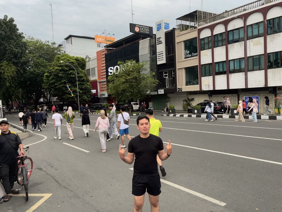 DRBall99's tweet photo. Uda lama gak CFD an https://t.co/97aSV6KlGJ