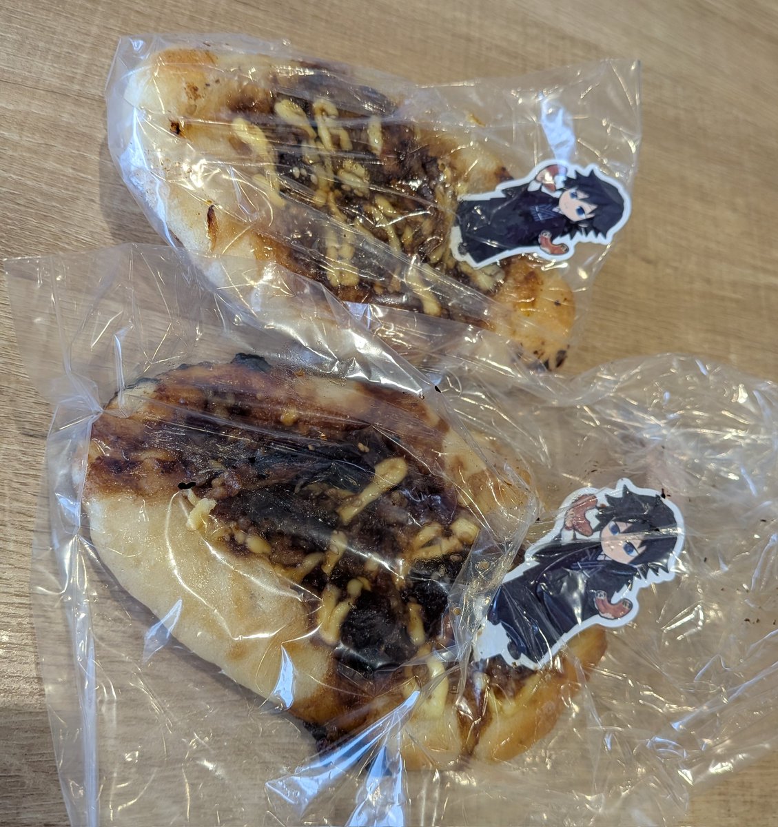 kur0zak1's tweet photo. 紫暮お嬢とカレーとねこねこ食パンコラボ行ってきた🙌
むいちろのパンどんな味なんだろうと好奇心🤔にんたまのラスクは半額で大量に売られてた😂
お土産渡したくて期限ギリギリに予定組めて良かった…😳
誕プレまで貰ってしまって😭♥ https://t.co/gwpKeAFZds