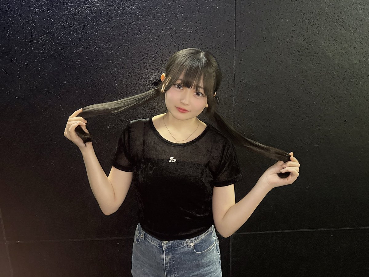 ibuki1484_hkt's tweet photo. オンラインお話会ありがとうございました！！

卒業発表後だったからみんながその話を
しに来てくれたり、改めてお話会の楽しさやみんなが感じたことを言ってくれたりと
言葉一つ一つが心に沁みました😌💭

沢山お話しできて嬉しかったよ🫧🫧
全完売もありがとう！ https://t.co/bZ2cKgwJLN