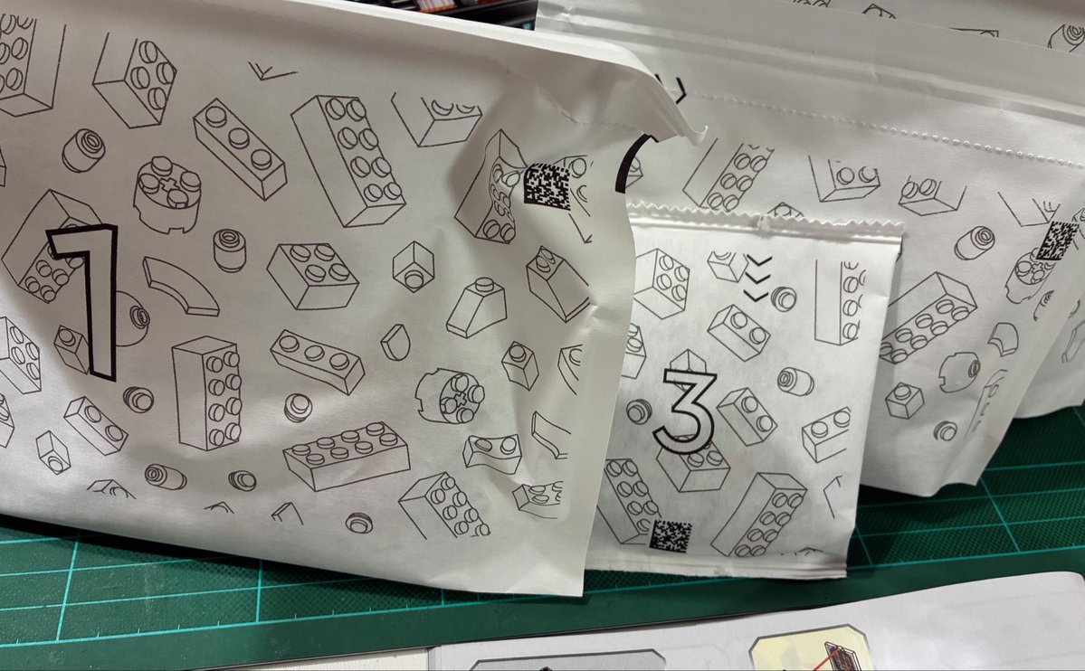 sugar_jet's tweet photo. @111_pocky_111 次元転移装置はちゃんとありました！
今って作りやすいように小分けにされてるんですねぇ😳 https://t.co/5TVuPVufkC