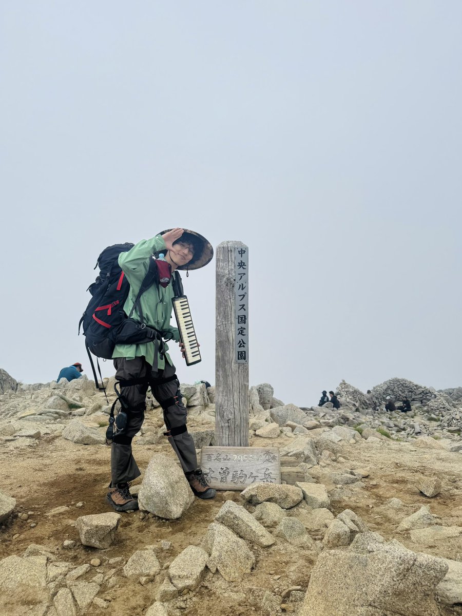 FromOdaT's tweet photo. 木曽駒ヶ岳にも登頂!
先ほど無事下山しました⛰️
#中央アルプス #木曽駒ヶ岳 #Dnsys https://t.co/LumqkwU6VG