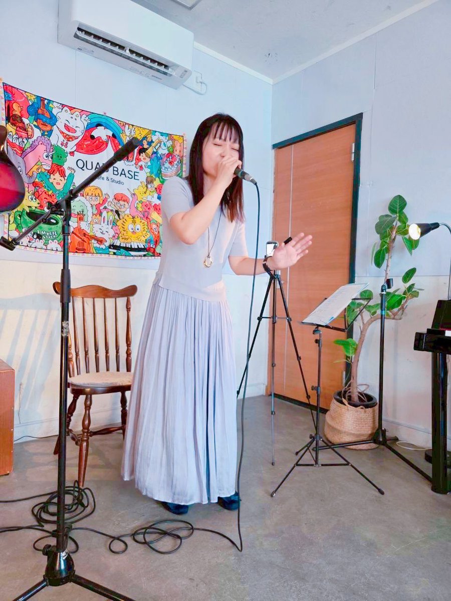 ritty_singer's tweet photo. 【ライブ報告】
姫路QUAD BASEさん
ありがとうございました❣️
.
★セトリ★
1. Soon...
2. I wanna see you(カバー)
3. バレリーナ
4. 大切な君へ
5. Sunflower (新曲)
6. にじいろ (カバー)
.
はじめましての出会いが
たくさんあった1日😊💕
また出演できる日を楽しみに頑張ります❣️
#ライブ報告 https://t.co/Pxr1mjbasy