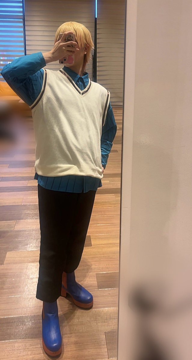HA6p1's tweet photo. ⚠︎︎ 衣装崩れあり

初出しで🌟やってました！修羅場やばかったけど念願の併せできてめちゃくちゃ楽しかった🥹
#COSMAI https://t.co/tAislgRrl4