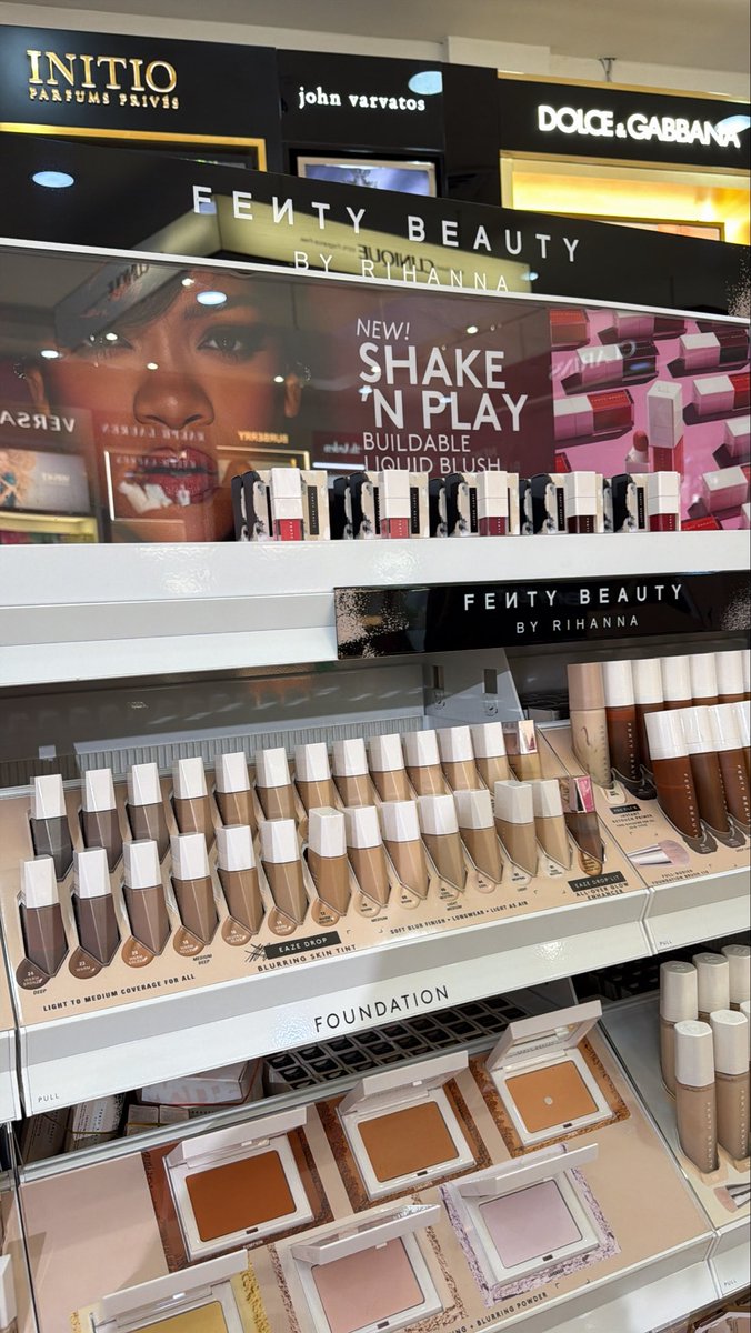dorombaby's tweet photo. Riri called and I answered 🩷🩷. I spent the day at the Fenty Beauty Shake N’ Play Buildable Liquid Blush Masterclass, playing with blushes, learning new makeup tips, discovering some new Fenty favourites, and meeting the sweetest people. https://t.co/KoF48JwJ2S