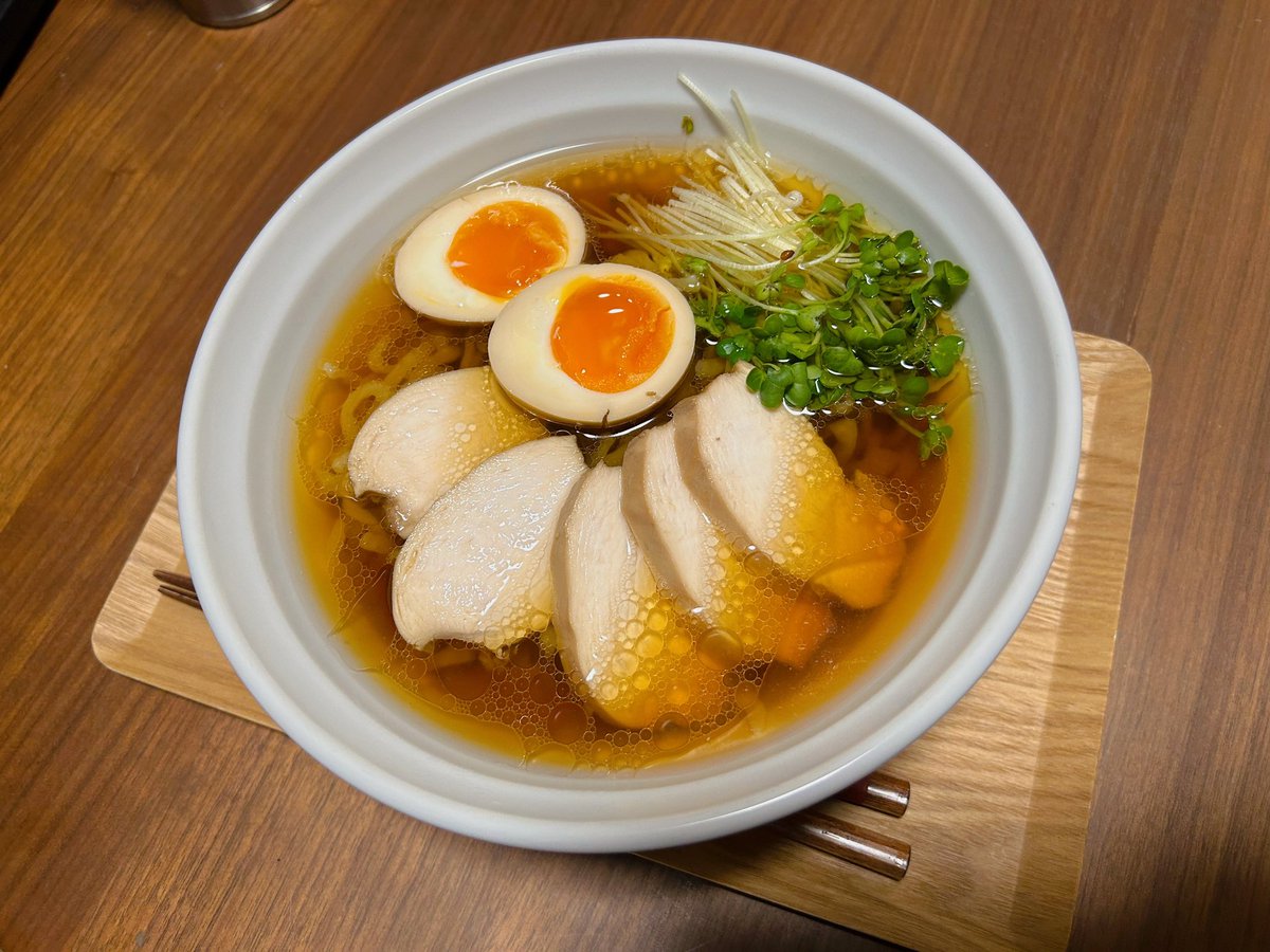 chef_mask's tweet photo. 今週は麺類強化週間のごとく麺類ばっかり食べていました。カラスミのペペロンチーノがやっぱりお気に入りです。 https://t.co/yEDhRZr5br