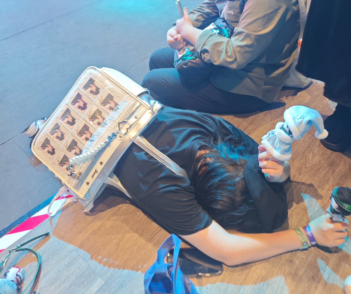 Victoria_Limi's tweet photo. After #BangkokBeat
Me⬇️ https://t.co/ehZLakGxNQ