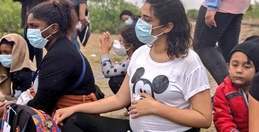 Itx_judith's tweet photo. Do you support banning pregnant foreign nationals from obtaining U.S. citizenship? https://t.co/SwFUPg5XWS