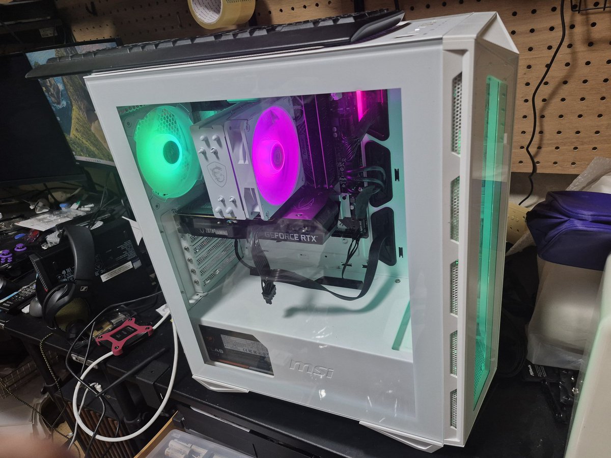fuuchikurinSTV's tweet photo. 今あるもの
I5-13400F
16GB MEMORY
1TB GEN4 SSD
ASROCK B760 WIFI付きマザーボード
750W 電源
ZOTAC RTX3060 12GB
MSI の白のケース
ケースの箱がなく譲り受けたケースなので、手渡しできるひとで、9.5万で。 https://t.co/tKGJYjNYoU