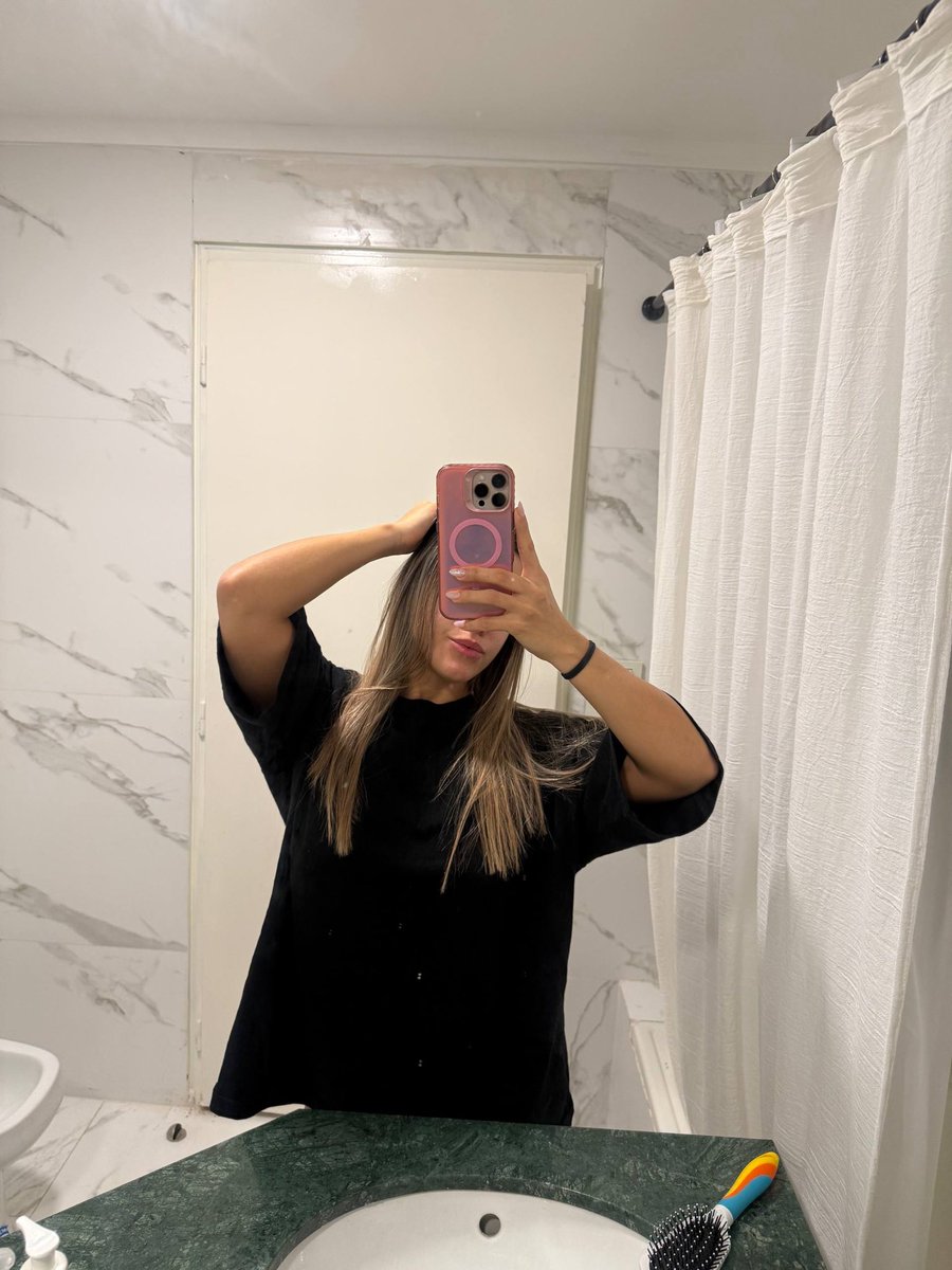 Isabellammar's tweet photo. Being alone is better than feeling alone. https://t.co/kovlRhlFtx
