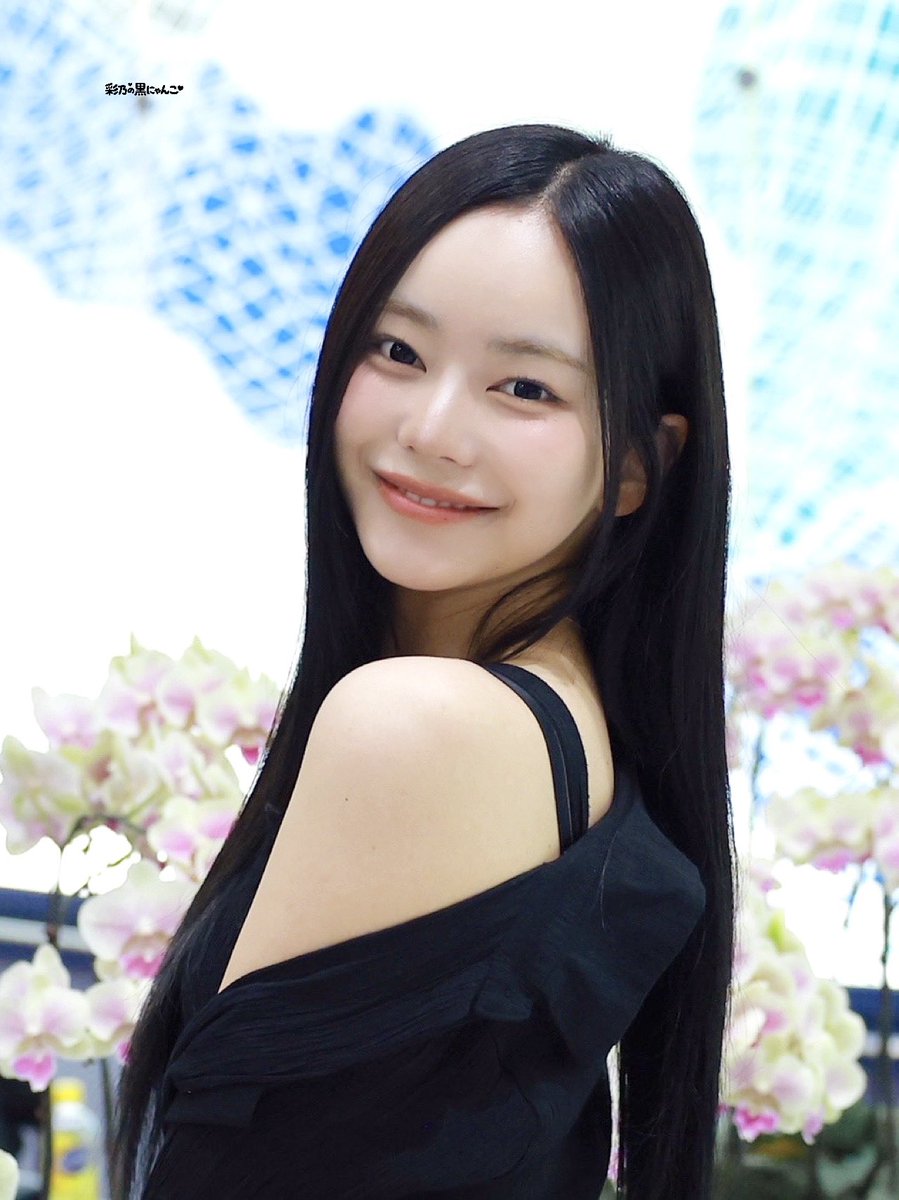 ayanononeko's tweet photo. 260701 누가 꽃이게?
#카미온 #kamión #코스모시 #cosmosy https://t.co/Fhu1iedate
