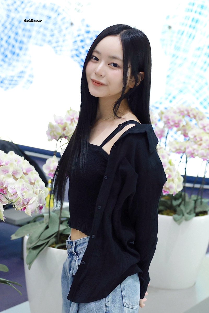 ayanononeko's tweet photo. 260701 누가 꽃이게?
#카미온 #kamión #코스모시 #cosmosy https://t.co/Fhu1iedate