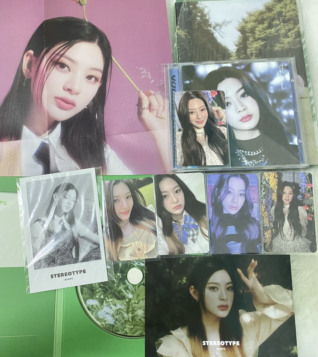 yourilyy's tweet photo. wts♡ᵎ pls rt
 *All 300 bath free shipping 🎀❕
-album stereotype all seeun
-album jewel seeun
(Album 2 photocard 5) 
สนใจ dm ไม่สะดวกถ่ายเพิ่มเติมค่า #ตลาดนัดstayc https://t.co/lBkX7s2Yi8