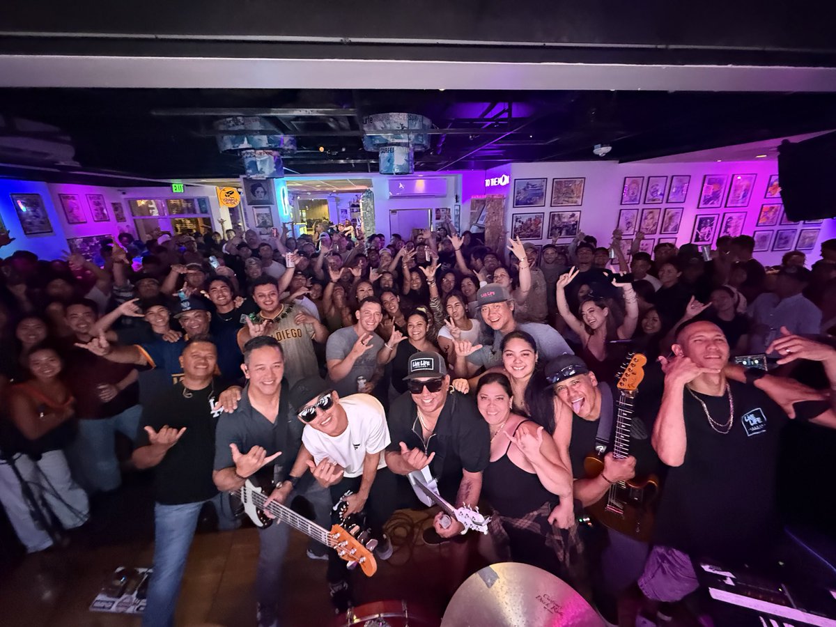 ALEXXXHAWAII's tweet photo. 4th of July 🔥🔥🔥 along side Ten Feet
at Secret Spot 🤙🏼 Waikiki
#tenfeet #alexxx https://t.co/iY7yi5RuVO