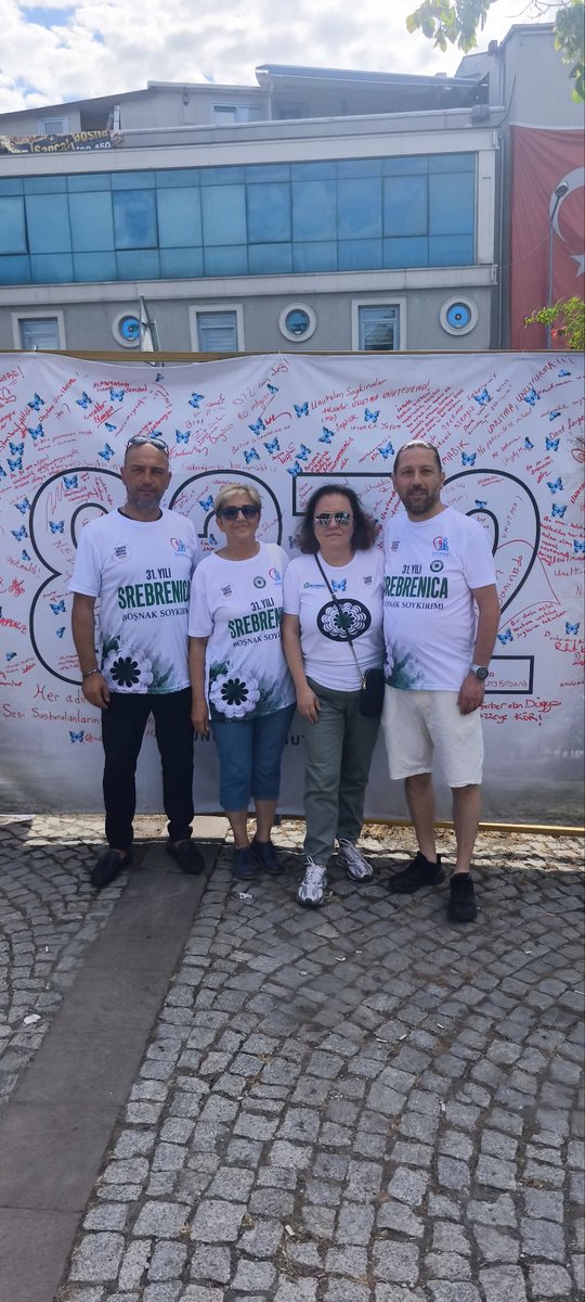 GokhanBulac's tweet photo. Unutma! Unutturma! 🦋
Türkiye Bosna Sancak Derneğinin 
"8372 can, tek bir hatıra, sonsuz bir sorumluluk." diyerek düzenlediği 
6. Uluslararası Srebrenica Anma Koşusu’nda acımızı ve kararlılığımızı adımlarımızla haykırdık.

#srebrenica
#bosna 
#türkiye 
#soykırım 
#repost https://t.co/Oe2R74qLfp