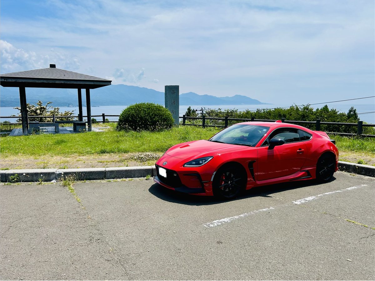 a13eeechan's tweet photo. 青森の岩木山の麓まで行ってきました🚗💨
もっと天気良ければ💯ですね
道中のワインディング楽しかったです！

午前中に男鹿に寄り道したらカーミーティングの御一行が集まってきて、声もかけられたけど時間無くてお付き合いできず…またの機会にお願いします🙇

そして6000km到達しました💪 https://t.co/wdlT1jPeHa