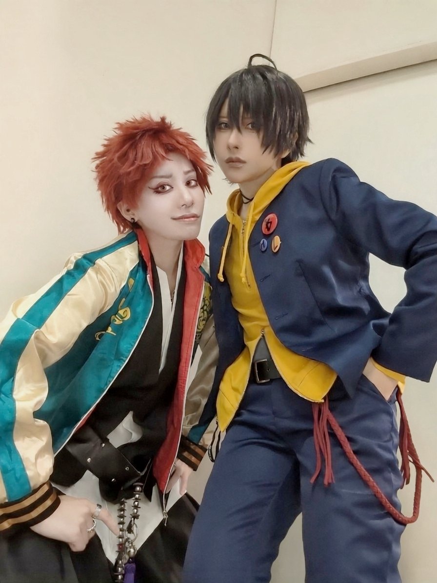 asahi3318145's tweet photo. 【COS】
星願day2お疲れ様でした！
hpmiの三郎でお邪魔してきました✨
嵌って初めての即売会で薄い本しこたまお迎え出来てホクホクです😍
あんかけ空却くんと途中で合流して遊んで貰っていました✨いつもありがとう〜🥹💕💕
素敵な出会いもあったので後でそっちも上げさせてください〜✨✨ https://t.co/LOLxpvmbQo
