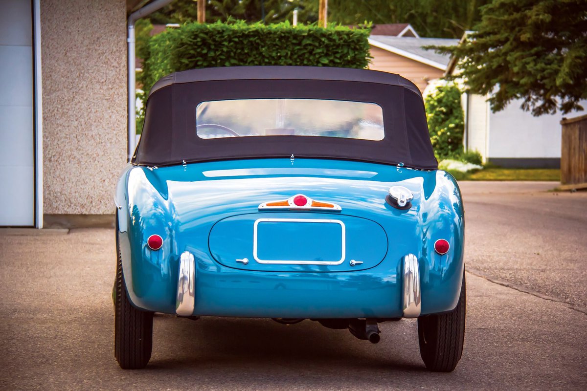 Retromania4ever's tweet photo. ✅⬜🟥 1951 #Siata Daina 1400 Spyder https://t.co/GdOwiE99en