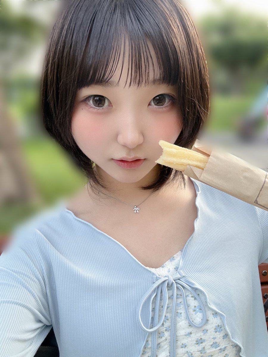 yunan_nnan's tweet photo. 正直15歳の自分が作った曲が
こんなに遠くまで届くなんて
想像もしていませんでした。
夢の20万再生まであと少し。
ここまで連れてきてくれたみんな
本当にありがとう🥹🫧 https://t.co/U477URh2Gd