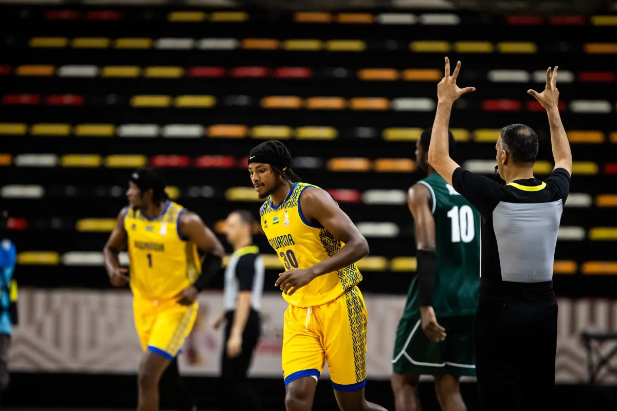 IGIHESports's tweet photo. Ikipe y’Igihugu y’u Rwanda ya Basketball yatsinzwe n’iya Nigeria amanota 106-62, isoza imikino yo gushaka itike y’Igikombe cy’Isi idatsinze mu mikino itatu yakinnye kuko yanatsinzwe na Guinea na Tunisia.

Ibi kandi ni ko byari byagenze mu mikino ibanza yabaye mu Ugushyingo 2025. https://t.co/Kj19iYWuYo