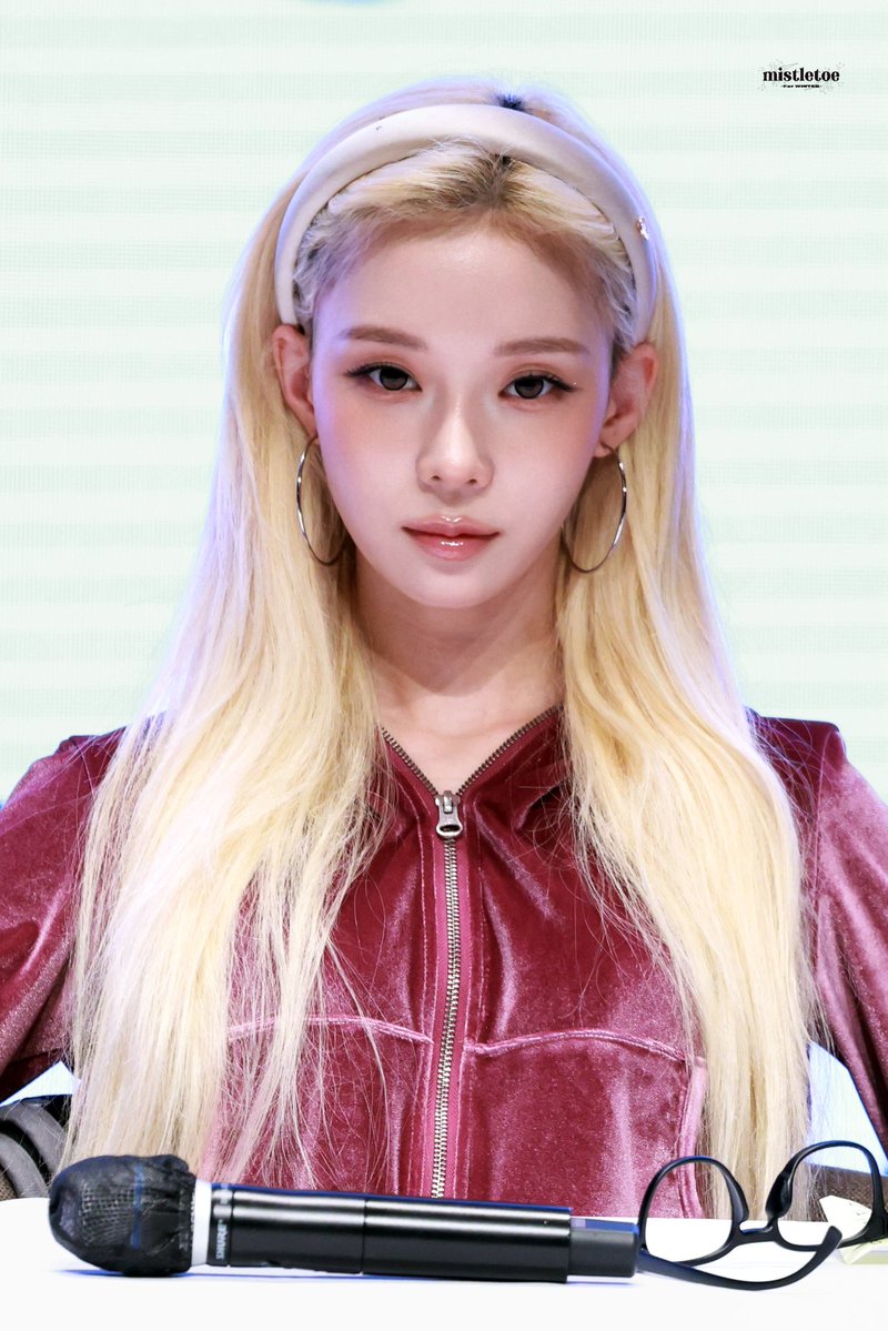 mistletoe_01's tweet photo. 260704

#윈터 #WINTER 
#aespa #æspa #에스파 https://t.co/nT7YVUBZCJ