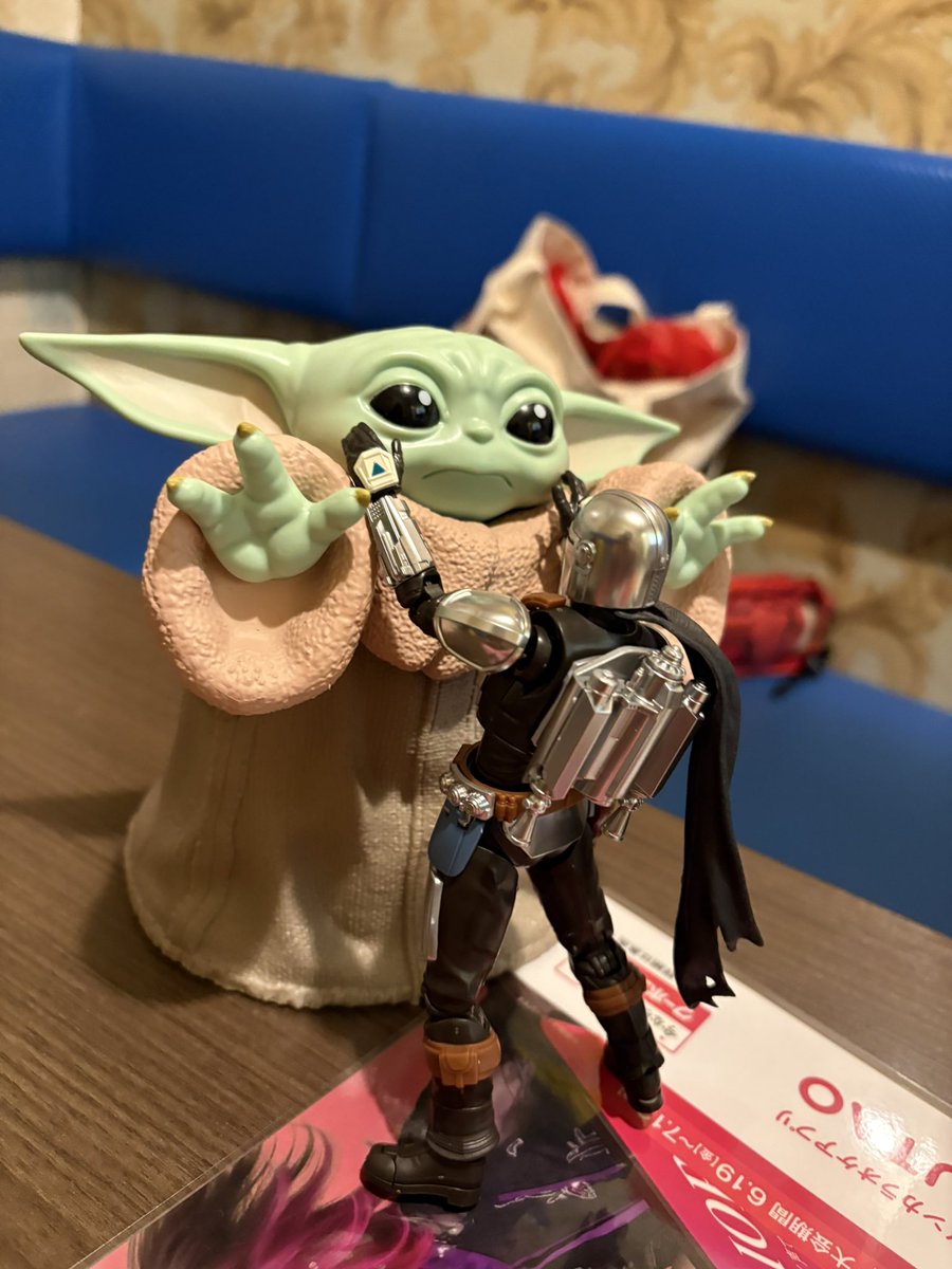 tsuru_GOGO's tweet photo. カラオケで遊んだ https://t.co/P0vVD8zrM3