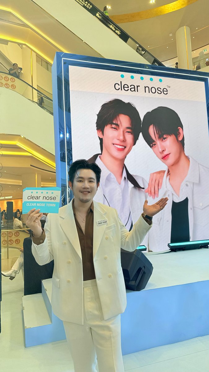 pattanawongping's tweet photo. ตี๋ตี๋ป๋อกำลังจะมาที่ Clear Nose Town แล้ววว ตื่นเต้นมากก 🥰 มีใครรอเหมือนกันบ้างครับ ฝากกรี๊ดให้น้องดังและเก็บความสุขกลับบ้านกันเต็มที่เลยน้าา 🩵
TTP CLEAR NOSE TOWN
#CLEARNOSETEETEEPOR https://t.co/kyDlX4WKgZ