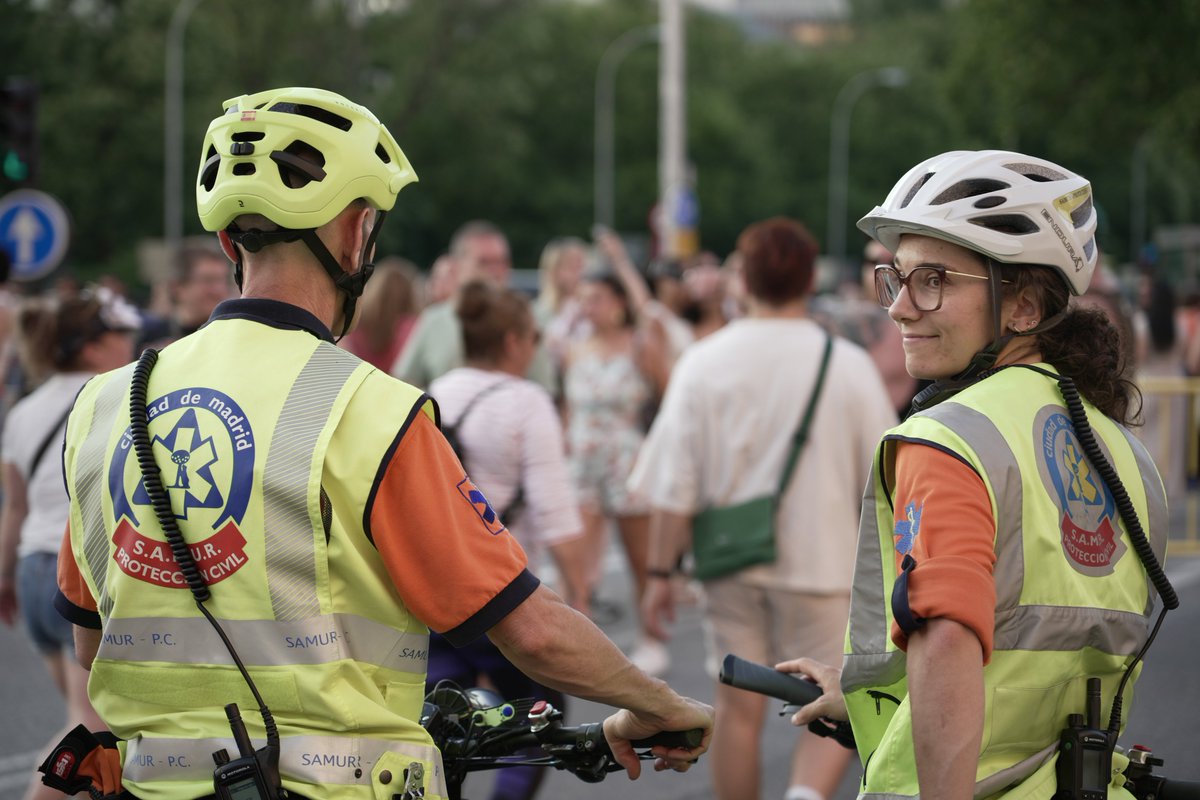SAMUR_PC's tweet photo. Son los LINCES.

Nuestras unidades sanitarias en bicicleta que nos permiten desplazarnos fácilmente entre grandes concentraciones en eventos.

Donde nos necesites 🚴‍♂️🚴‍♀️💨 https://t.co/QoibWbgarP