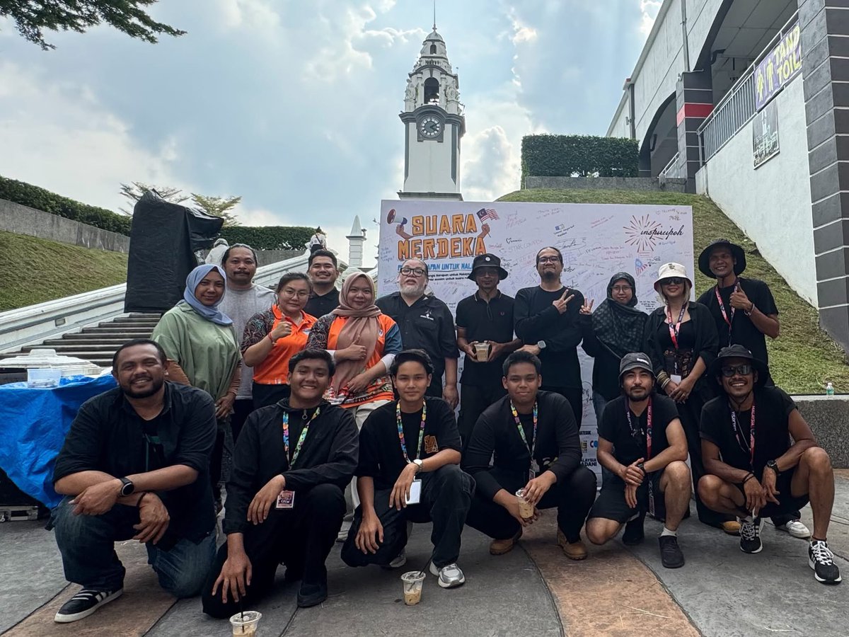 InspireIpoh's tweet photo. Suara Merdeka: Papan Harapan Untuk Malaysia telah melabuhkan tirainya.

Terima kasih kepada semua yang bersama-sama menjayakan program ini.

Semoga setiap harapan yang ditulis menjadi kenyataan, dan semangat perpaduan terus mekar menjelang Hari Kebangsaan Malaysia Ke-69. https://t.co/ouqDD2US0N