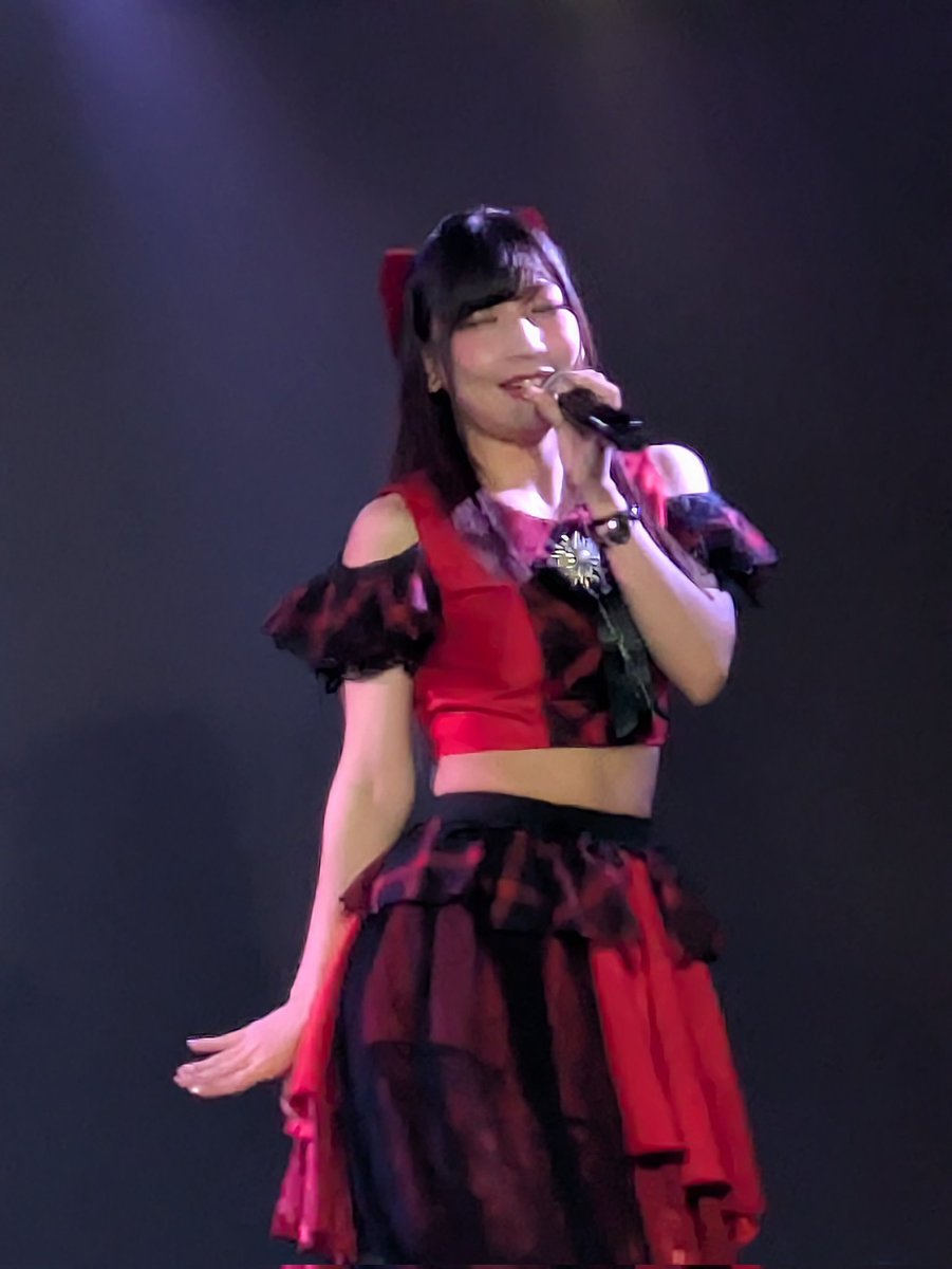 kmkm0715kmkm's tweet photo. さっちゃん🔴は、
まず舞台お疲れ様でしたぁ🙇
役者さんでもアイドルでも、いつも存在感があって輝いてる✨️
そして話をするとすご〜く楽しい(^.^)
何でも出来るけど、そんだけ見えない所で努力してるからなんだろうなぁ〜🤔 https://t.co/rdGC4dSA4N