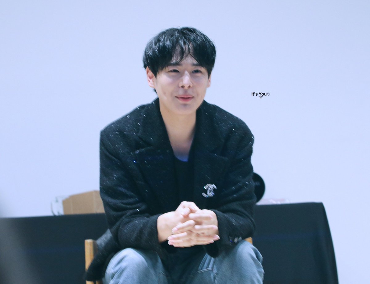 YOU_BC1112's tweet photo. 기록은 시간이 지나면 추억이 되고,
추억은 다시 누군가의 행복이 됩니다.
오늘도 그 순간을 함께 기억해 주셔서 감사합니다💛🍀

#최병찬 #병찬 #잇츠유 #009민원처리반 
#byungchan #빅톤 #배우최병찬 https://t.co/2Ix44iNfZx