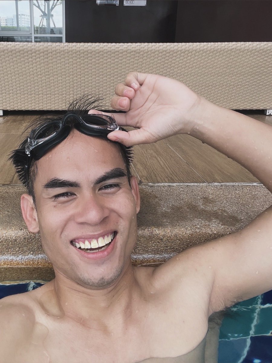 Bixger's tweet photo. Recharge. Refocus. Repeat. 🏊‍♂️✌🏻✨
#WeekendVibes https://t.co/PvpcR4L50y
